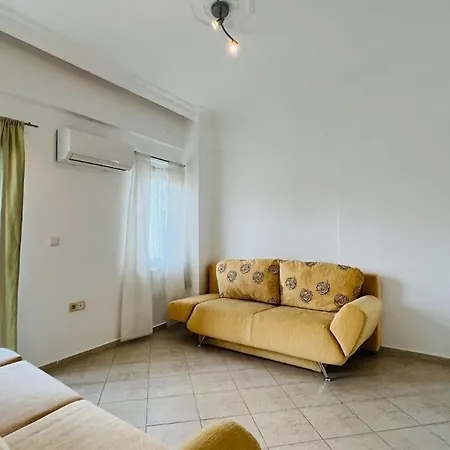 Sahile Yakin Havuzlu Kemer